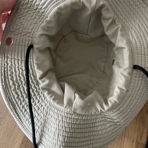 Nicaragua Bucket Hat w/ string. - Picture 4 of 5